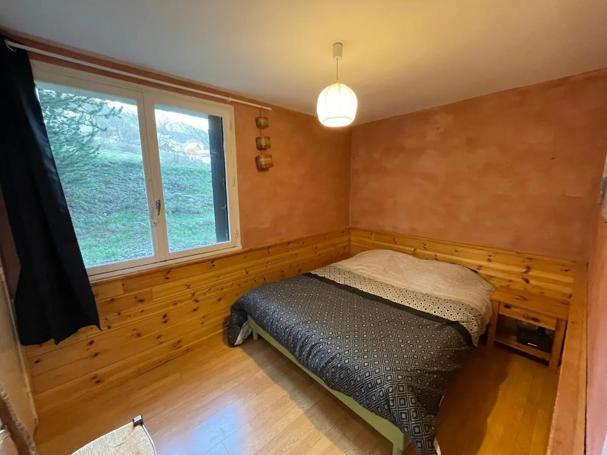 Appartement T3 le cristol à Saint-Chaffrey 0*,